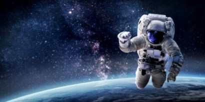 Imagen de un astronauta flotando en el espacio.